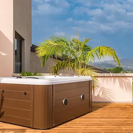 Rooftop Sealavie, Private Jacuzzi, 아파트 비아레지오