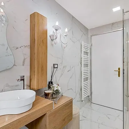 Rooftop Sealavie, Private Jacuzzi, Viareggio